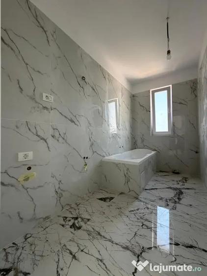Apartament cu 2 camere decomandat în Chișoda