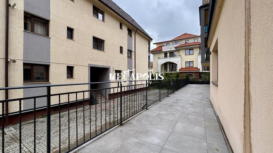 Apartament cu 3 camere în Tractorul