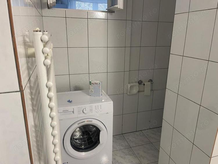Apartament cu 3 camere decomandat, mobilat în Medicină