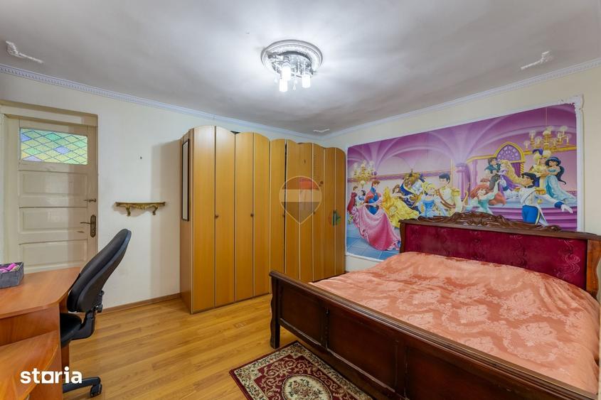 Casă cu 4 camere decomandat cu Teren 1000 Mp în Pârneava