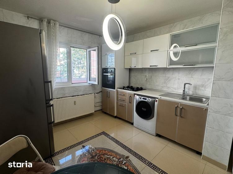 Apartament cu 2 camere decomandat în Tei