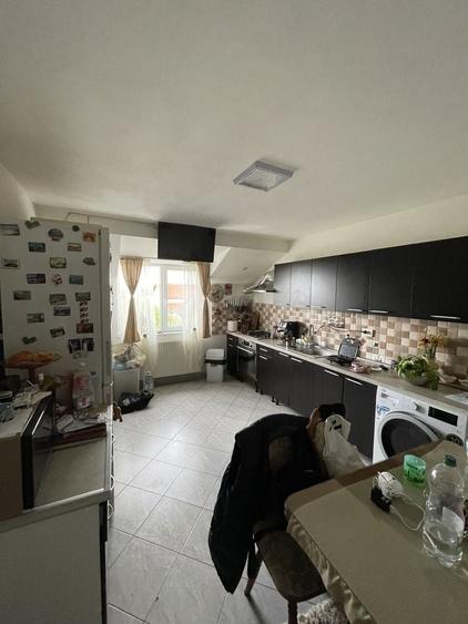Casă cu 4 camere în Utvin
