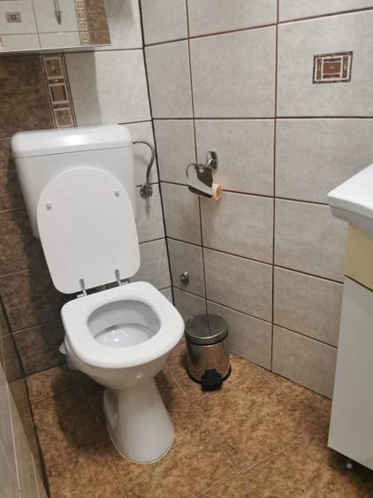 Casă cu 6 camere cu Teren 300 Mp în Bartolomeu