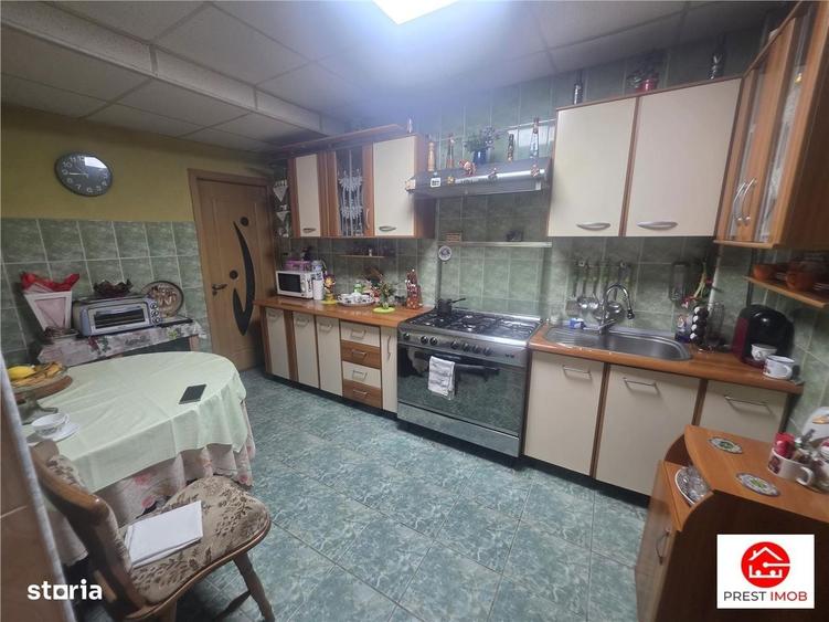 Casă cu 4 camere în Lefaia