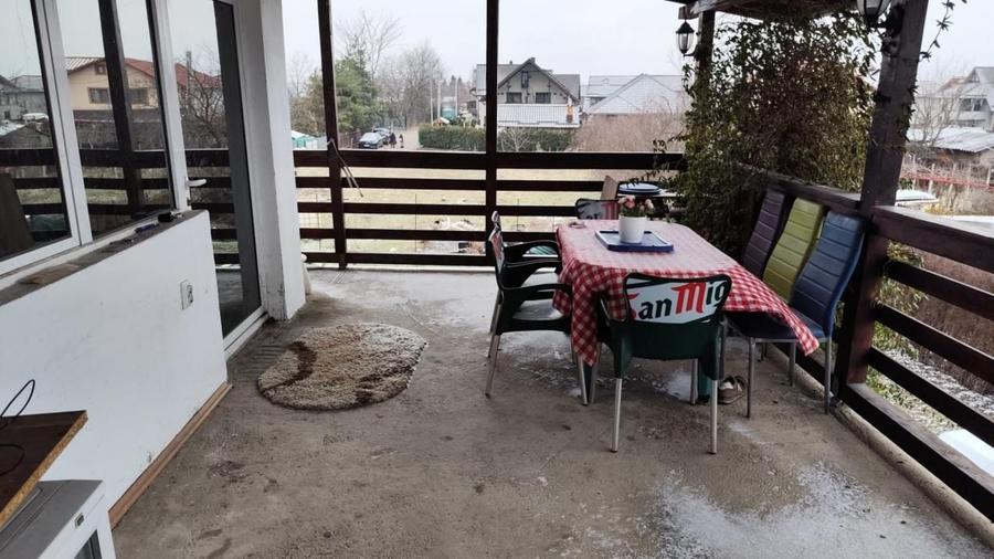 Casă individuală cu 7 camere cu Canalizare în Păulești