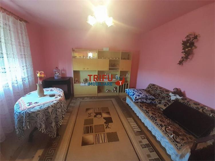 Casă individuală cu 4 camere cu Teren 539 Mp în Berghin