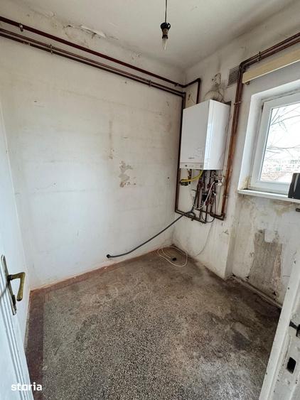 Apartament cu 3 camere în Calea Victoriei