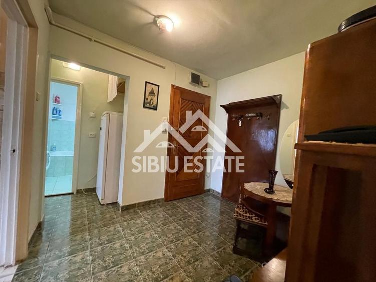 Apartament cu 2 camere decomandat, mobilat în Calea Dumbrăvii