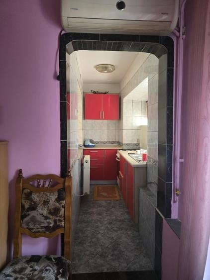 Apartament cu 2 camere decomandat, mobilat în Central