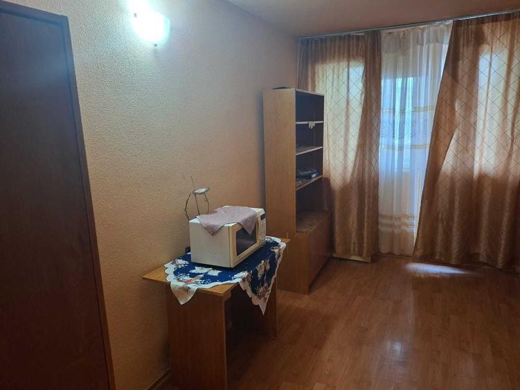 Garsonieră decomandată în Militari