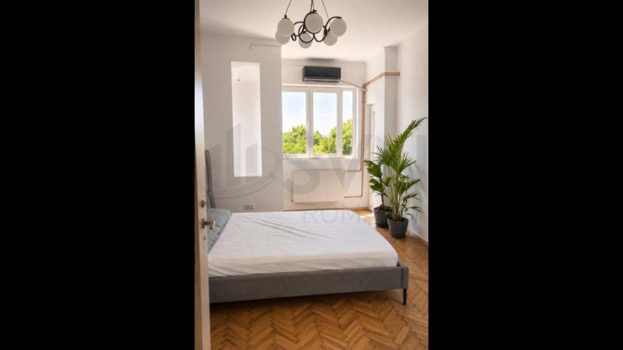 Apartament cu 3 camere decomandat în Cișmigiu