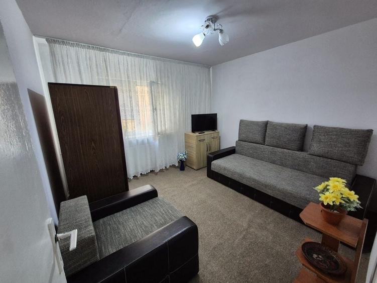 Particular ofer spre inchiriere apartament 2 camere decomandat - 3
