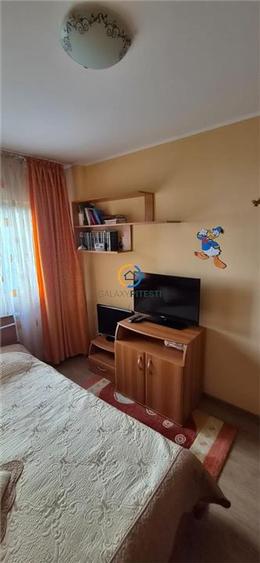 Apartament cu 3 camere decomandat în Prundu