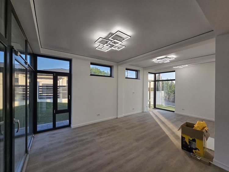 Casă cu 4 camere cu Teren 550 Mp în Bucium