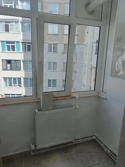 Apartament 2 camere nemobilat, recent renovat, etajul 4, zona bd dacia piatra neamt - 4