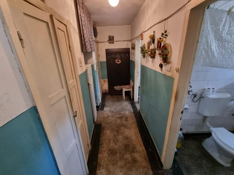 Apartament cu 2 camere nedecomandat în Tudor Vladimirescu