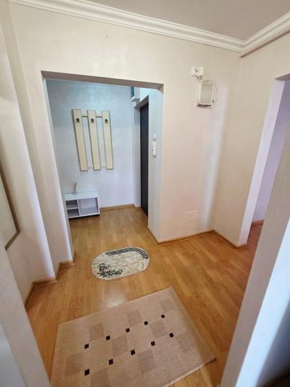 Apartament cu 2 camere decomandat în 9 Mai