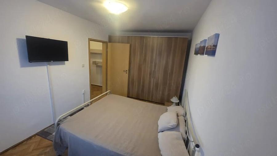 Apartament cu 3 camere decomandat în Spitalul Județean