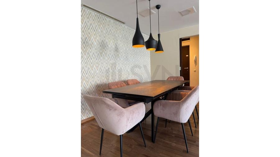 Apartament cu 3 camere semidecomandat, mobilat în Iancu Nicolae