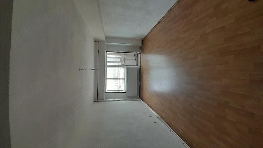 Apartament cu 4 camere decomandat în Poarta 6