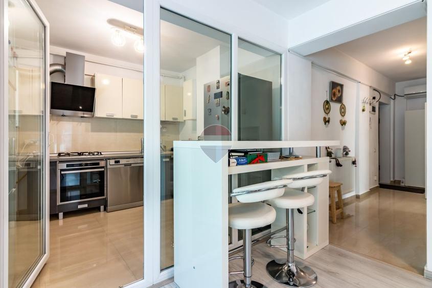 Apartament cu 2 camere decomandat, mobilat în Est