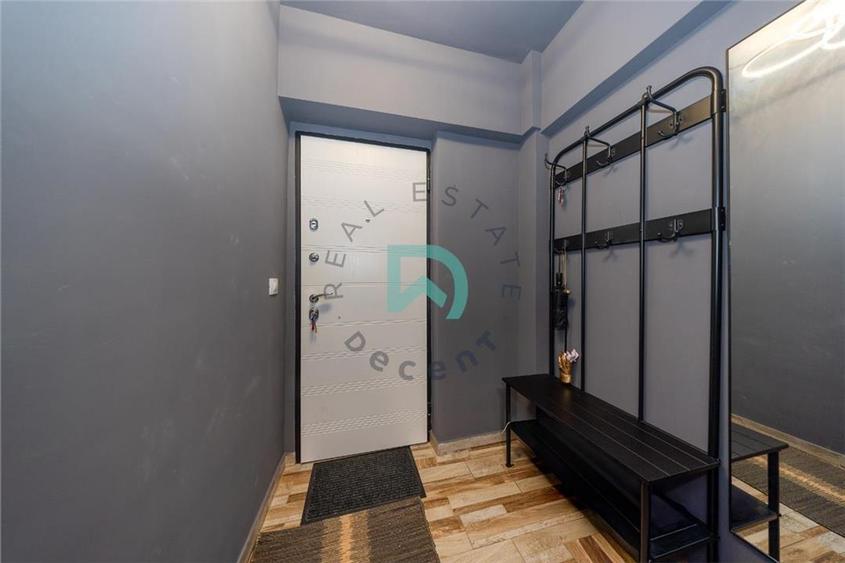 Apartament cu 4 camere decomandat în Răcădău