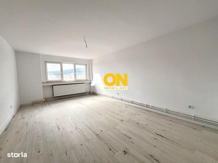 Apartament cu 4 camere decomandat în Cetate