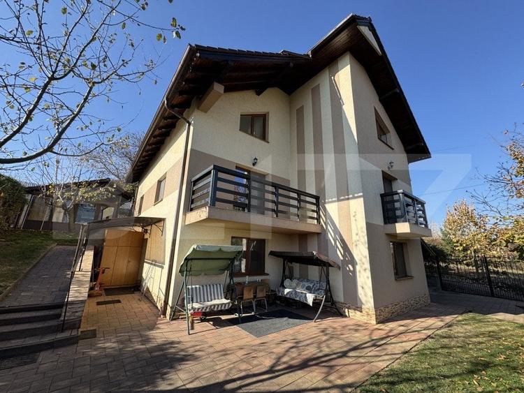 Casă individuală cu 6 camere cu Canalizare în Cetate
