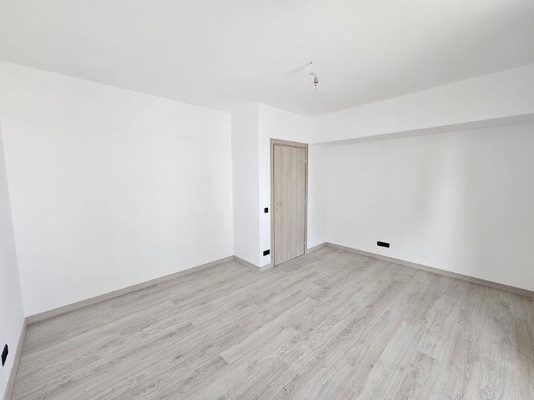 Apartament cu 3 camere decomandat în Dudești