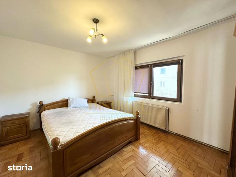 Apartament cu 3 camere decomandat în Dacia