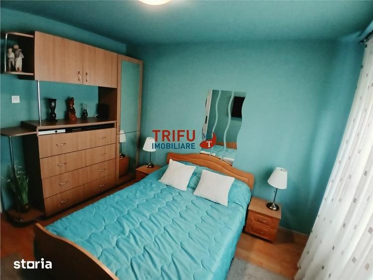 Apartament cu 3 camere decomandat în Cetate