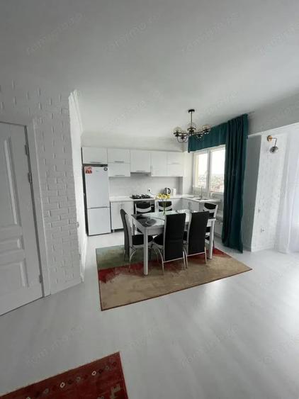 Apartament cu 2 camere decomandat în Florilor