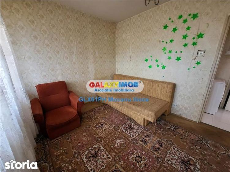 Apartament cu 3 camere semidecomandat, mobilat în Nord