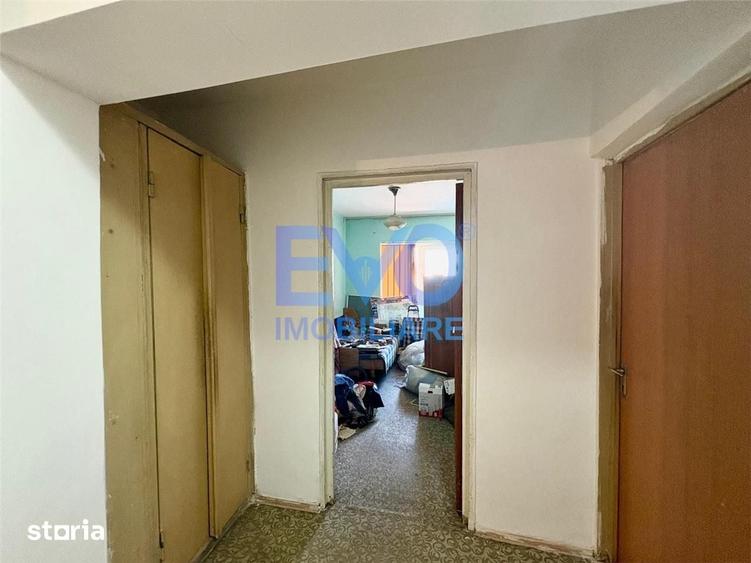 Apartament cu 3 camere decomandat în Independenței