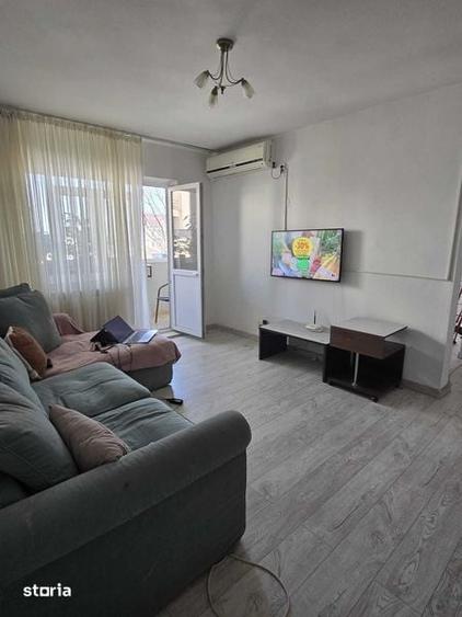 Apartament cu 4 camere semidecomandat în Central