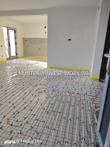 Casă cu 4 camere cu Teren 308 Mp în Moșoaia