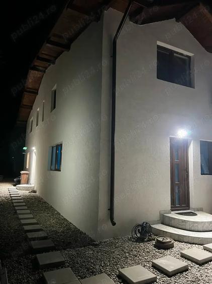 Casă cu 4 camere cu Teren 420 Mp în Valea Călugărească