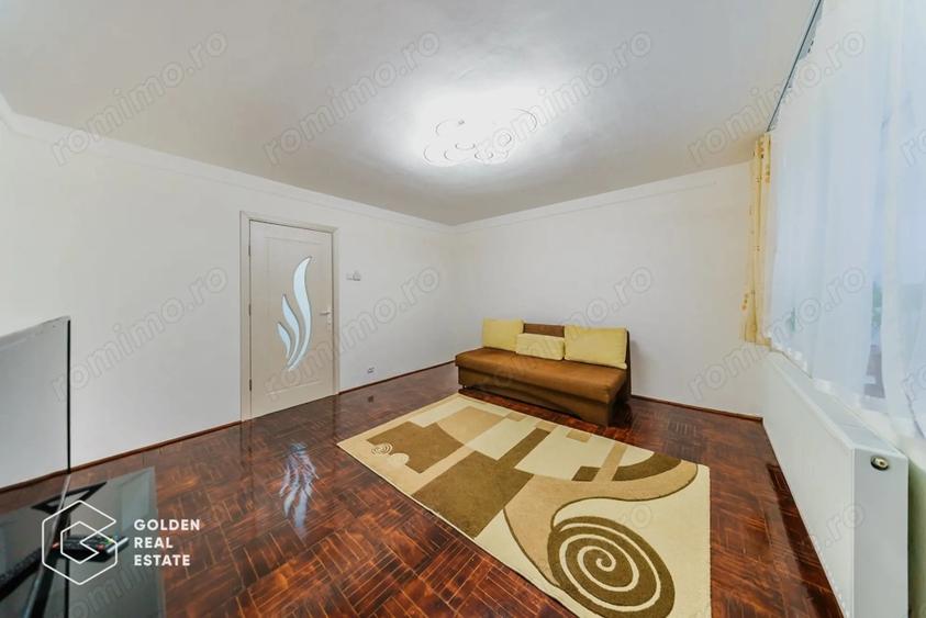 Apartament cu 5 camere decomandat în Micălaca