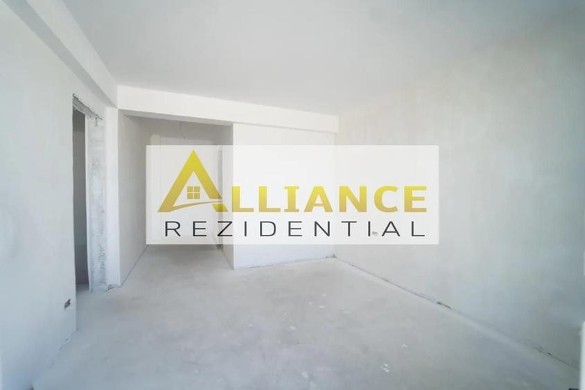 Penthouse cu 3 camere decomandat în Central