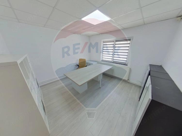 Spațiu comercial, de 64 mp, în Central