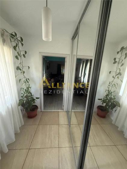 Casă cu 4 camere cu Teren 578 Mp în Central
