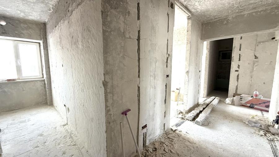 Apartament cu 4 camere decomandat în Simion Bărnuțiu