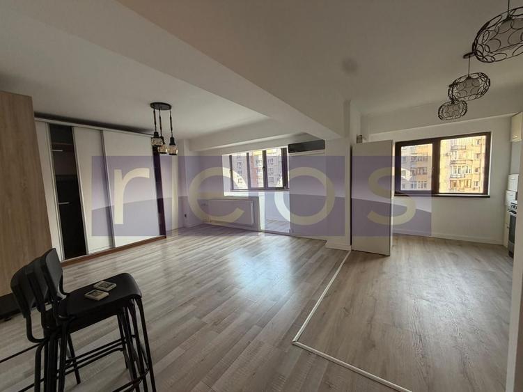 Apartament cu 3 camere, mobilat în Tineretului