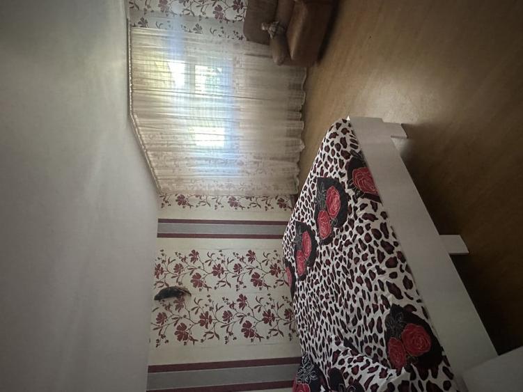 Casă cu 5 camere cu Teren 2800 Mp în Central