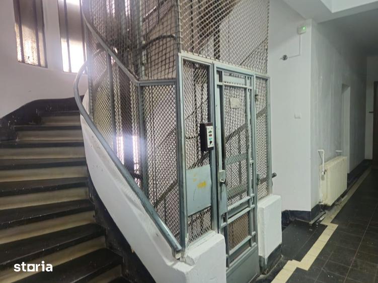 Apartament cu 3 camere în Calea Victoriei