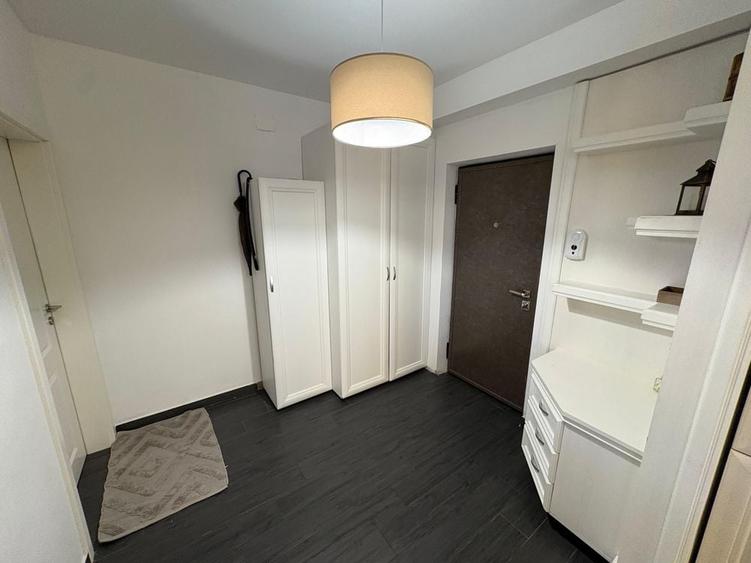 Apartament cu 4 camere în Florești