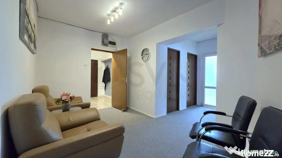 Apartament cu 4 camere semidecomandat în Universitate
