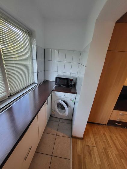 Apartament cu 2 camere decomandat în Girocului