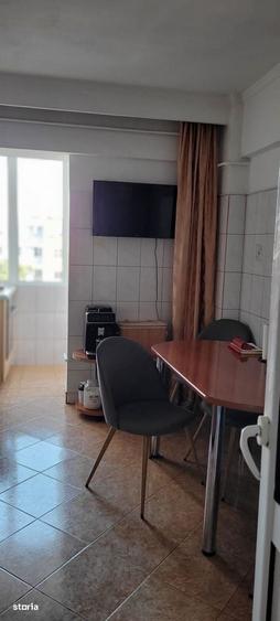 Apartament cu 3 camere în Trivale