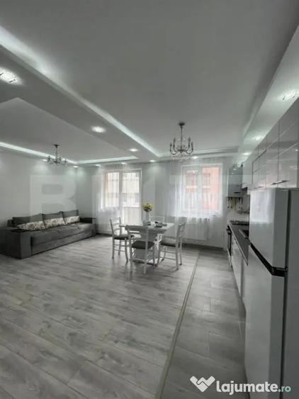 Apartament cu 3 camere semidecomandat în Florești